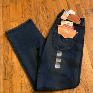 Men’s Levi’s 501 button fly straight jeans